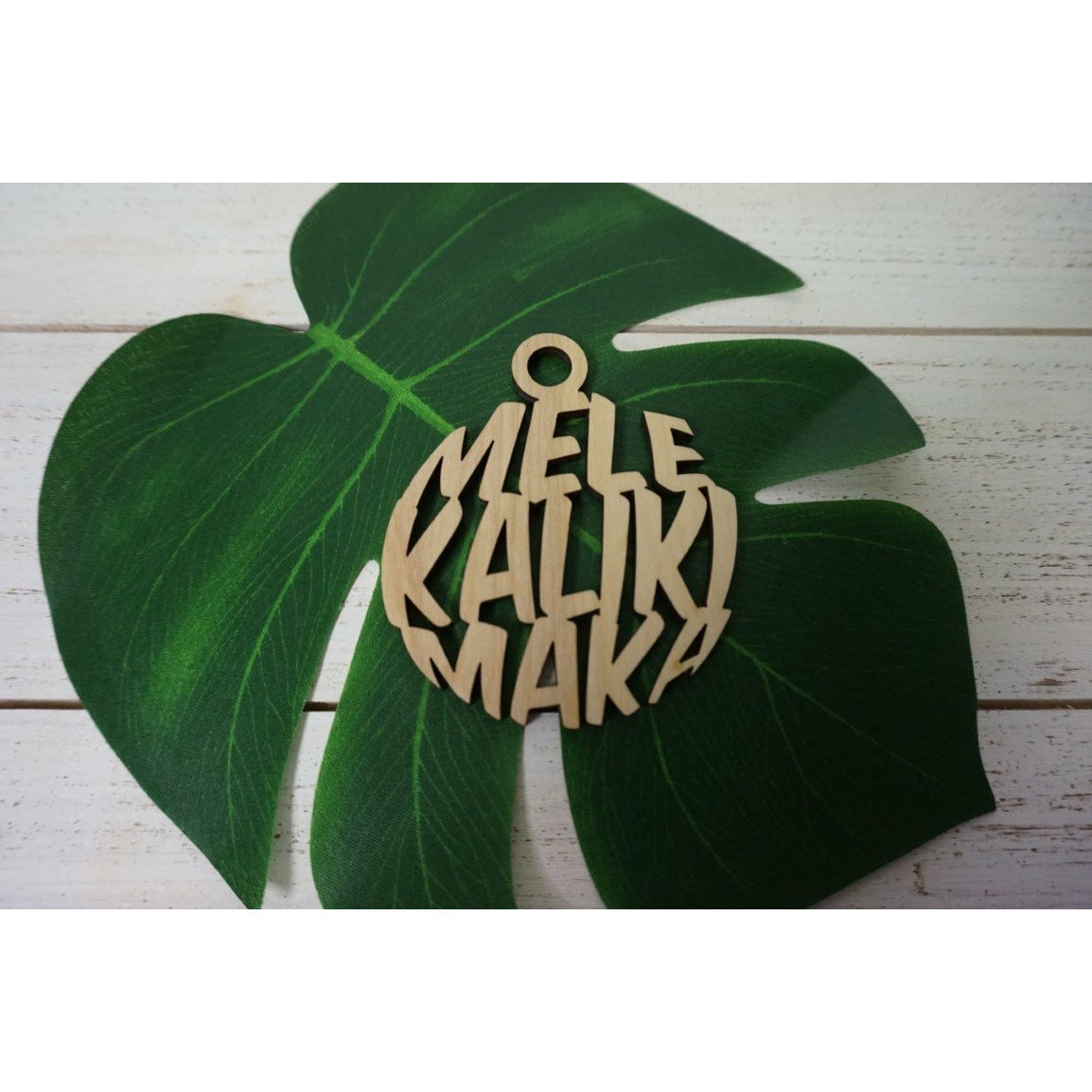 Mele Kalikimaka Circle Keepsake Ornament