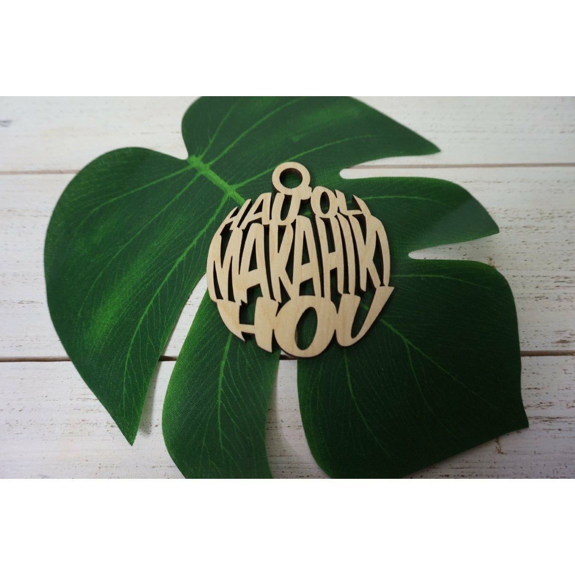 Hauoli Makahiki Hou Circle Keepsake Ornament
